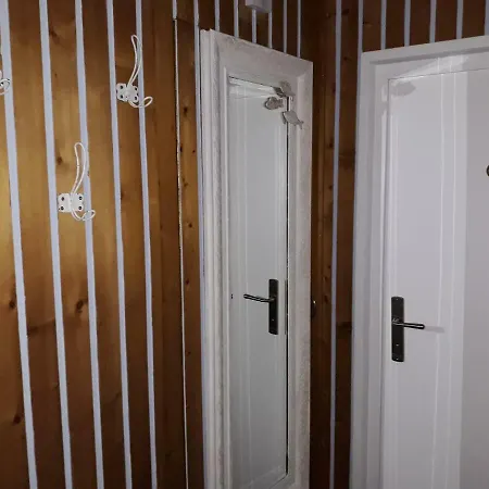 Mien Leevsten Nyaraló *